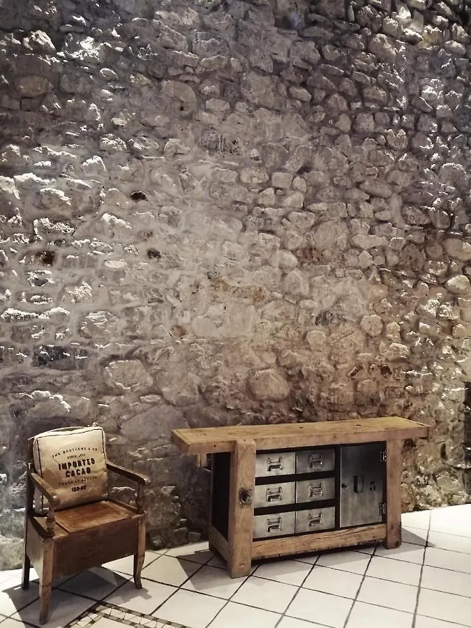 Un R De Memises Bed & Breakfast Thollon-les-Memises 0*,  France